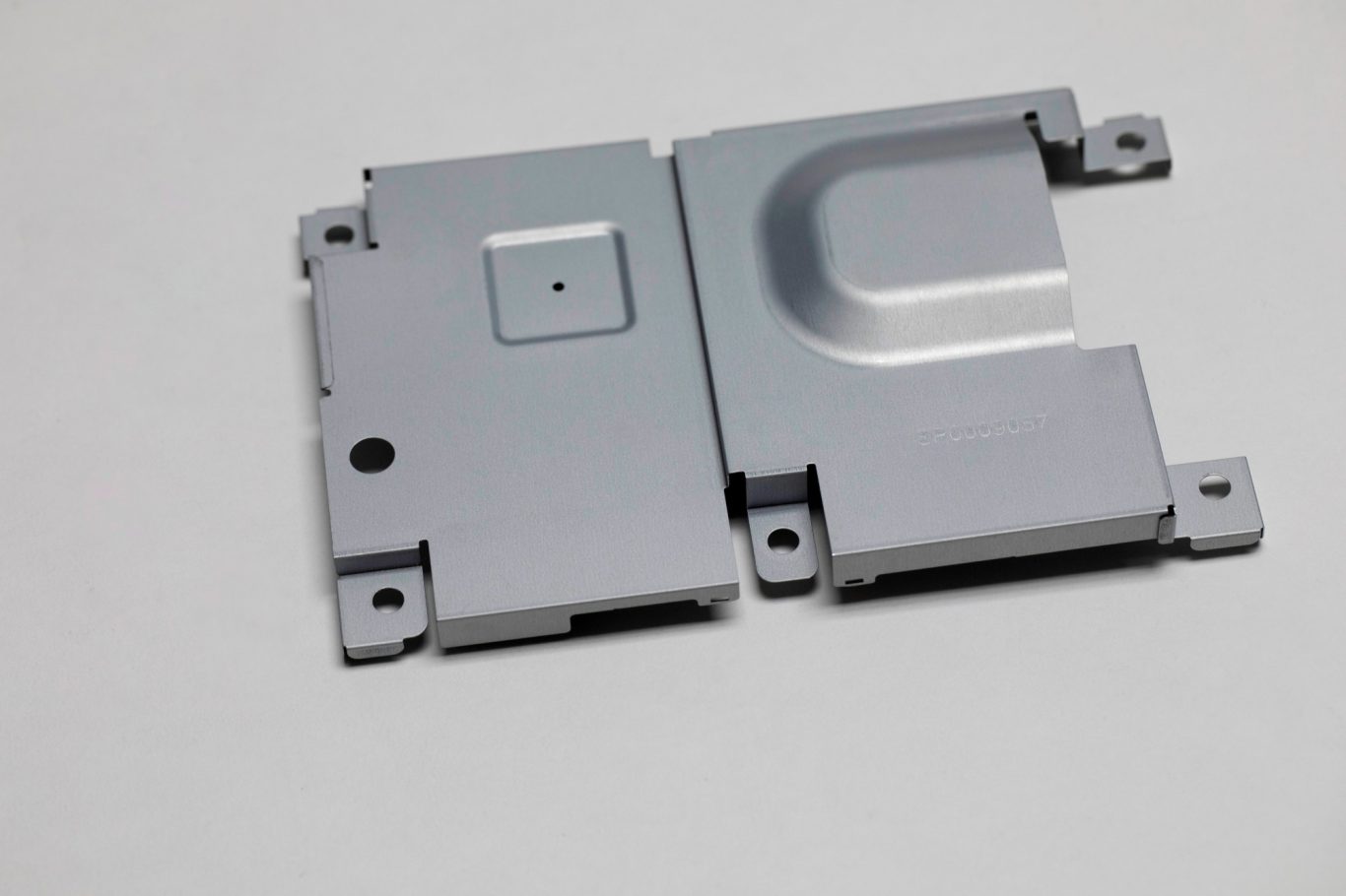 Pieza de chapa metálica Pieza metálica fabricada mediante corte láser y fabricación de chapa